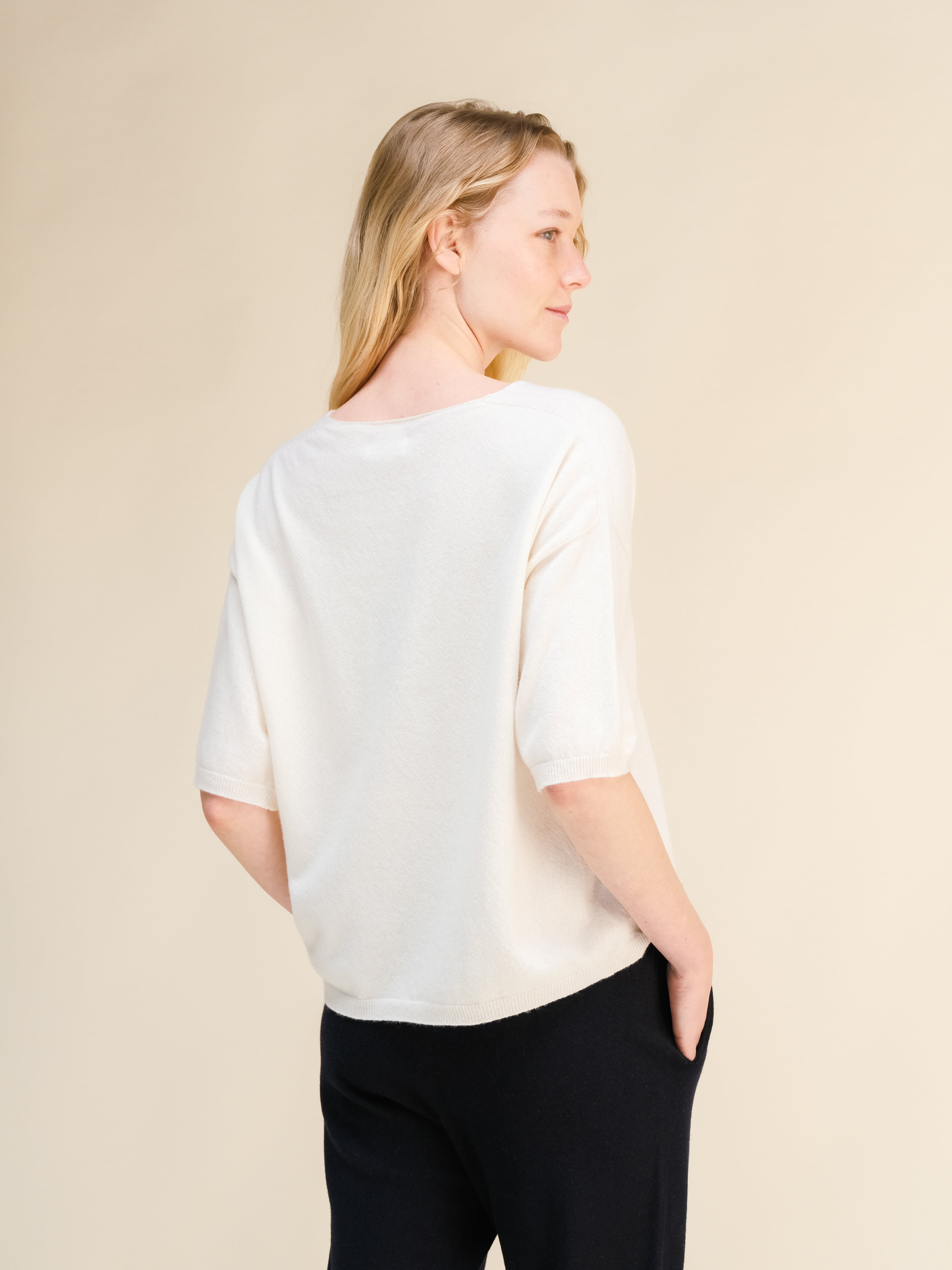 Cashmere Mix V-Neck T-Shirt (3D-Knit)